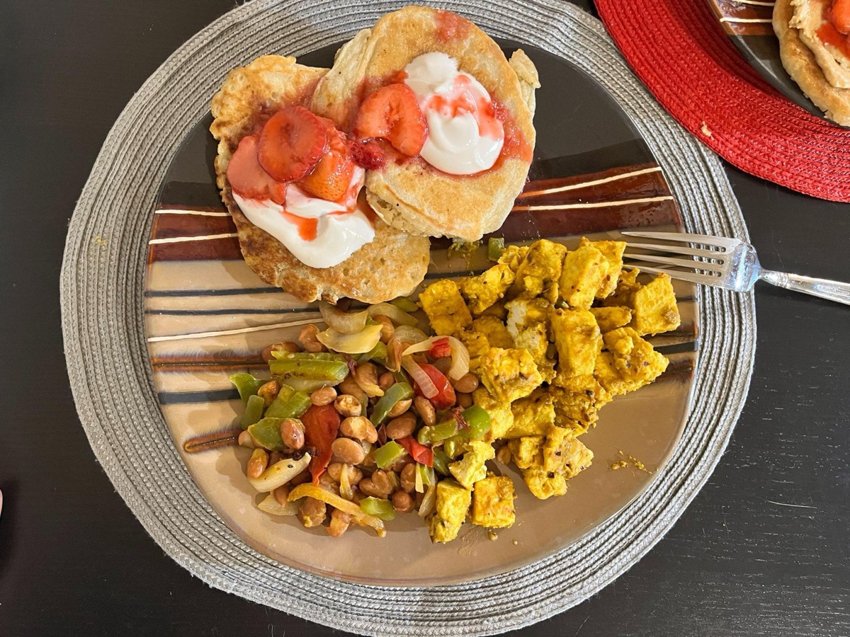 Pancakes, tofu scramble, and beans & peppers!