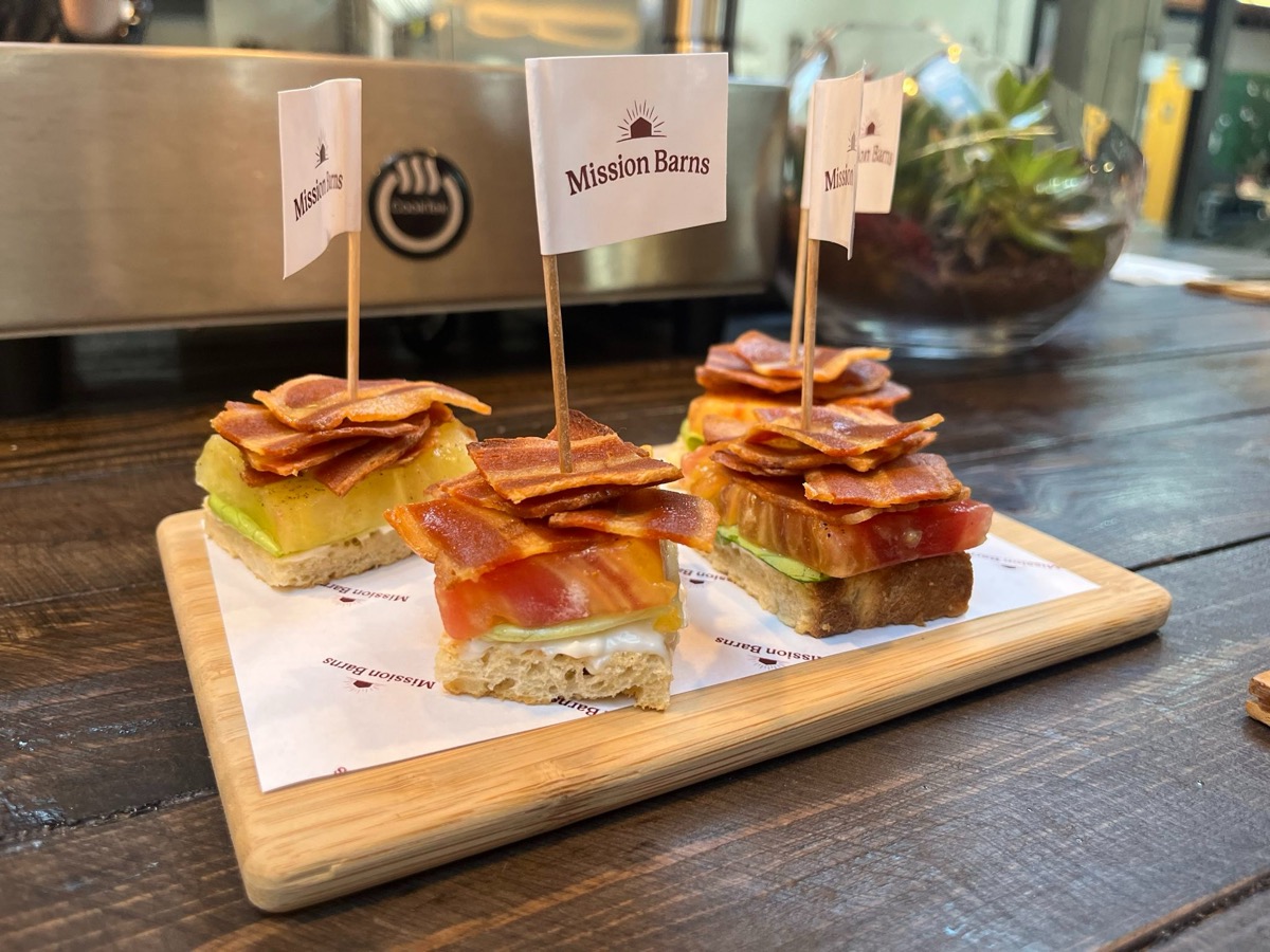 Cultivated Bacon, Lettuce, and Tomato